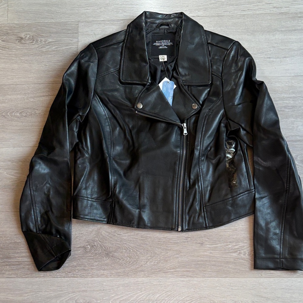 Stylish Black Leather Jacket Riverdale SouthSide